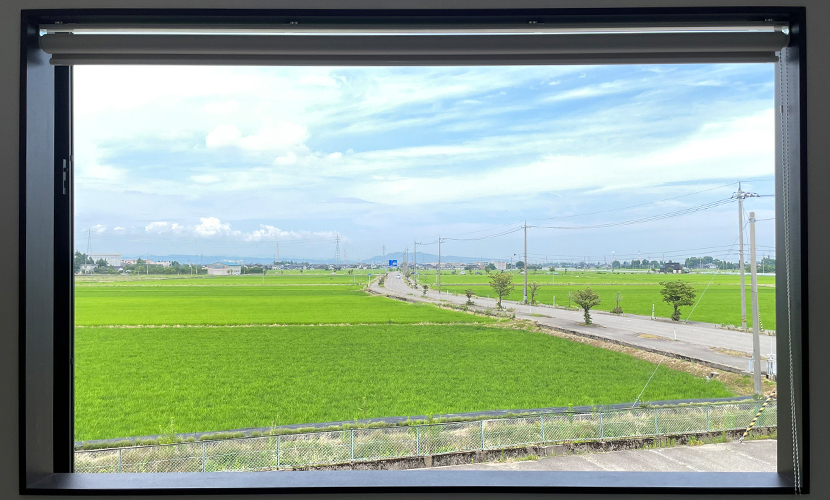 富山県砺波市サンタスの会員専用レンタルスペースBASE6の借景窓。