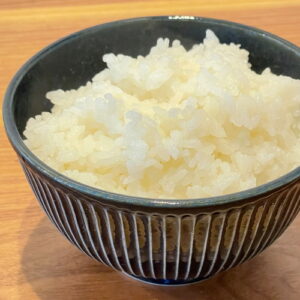 ごはん大盛。富山県砺波市の定食・居酒屋サンタス食堂のフードメニュー。