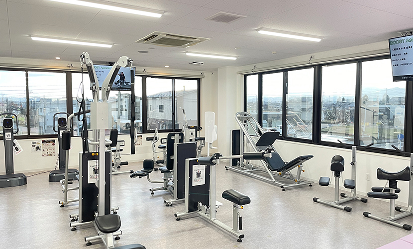 富山県砺波市の会員制複合施設 sanTas(サンタス)のFIT BASE(フィットベース)。24時間パノラマフィットネス・ジム。