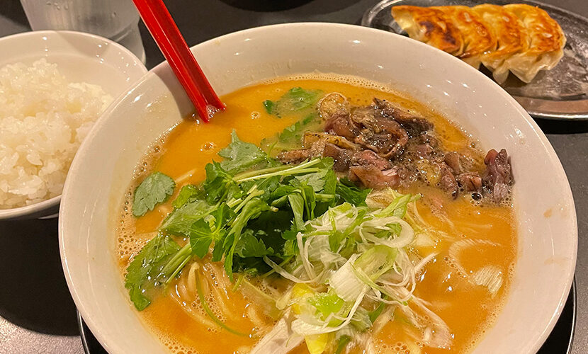 富山。射水市。ラーメン屋。昭和食堂。濃厚炭鶏麺。