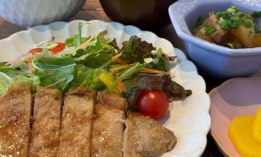 豚の味噌漬け定食ならサンタス食堂。砺波ランチ定食日記。