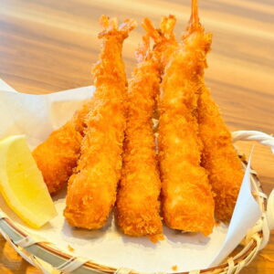 海老フライ。富山県砺波市の定食・居酒屋サンタス食堂のフードメニュー。