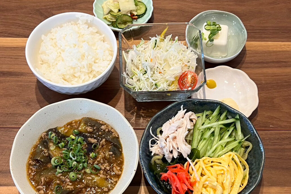 麻婆茄子＆ミニ冷し中華定食。富山県砺波市の定食・居酒屋サンタス食堂のフードメニュー。