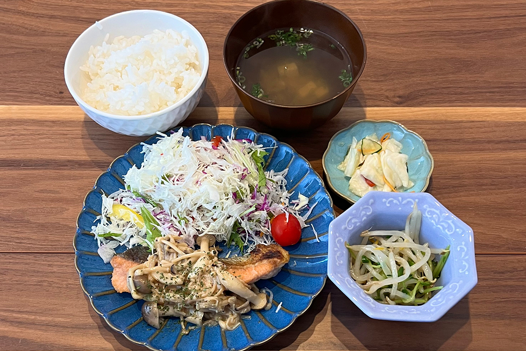 砺波市のサンタス食堂・居酒屋ランチ特集｜第18回【鮭のムニエル定食