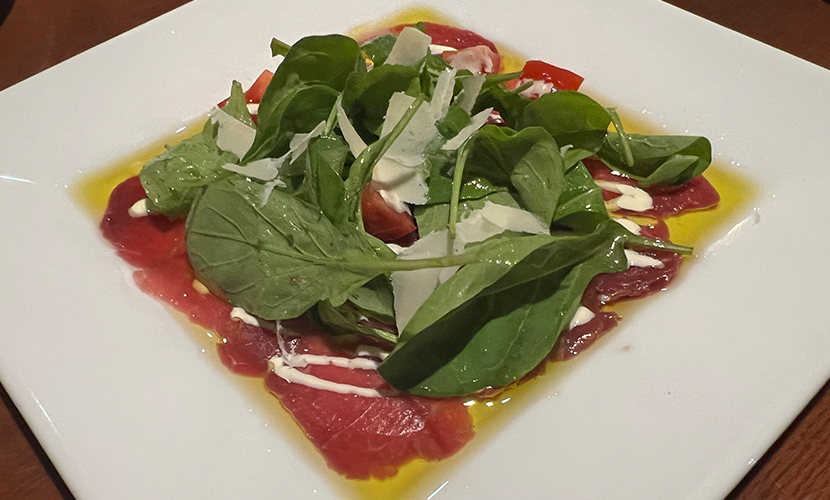 砺波市のイタリアン「プチプレッソ」。メニュー。馬肉のカルパッチョ。