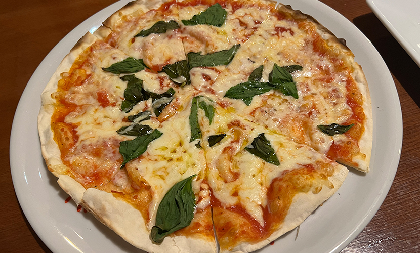 砺波市のイタリアン「プチプレッソ」。メニュー。ピザ。