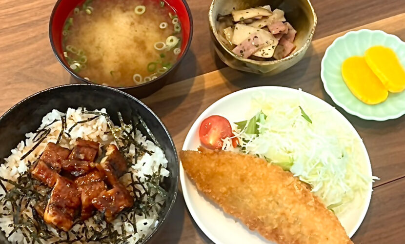 うなぎご飯＆白身魚フライ定食。富山県砺波市の定食・居酒屋サンタス食堂のフードメニュー