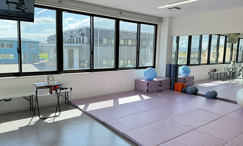 サンタス2階24時間ジムに血圧計の設置のお知らせ。富山県砺波市の会員制複合施設 sanTas(サンタス)の24時間フィットネスジム。