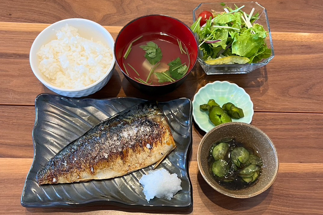 サバの塩焼き定食。富山県砺波市の定食・居酒屋サンタス食堂のフードメニュー。