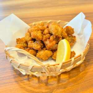 軟骨唐揚げ。富山県砺波市の定食・居酒屋サンタス食堂のフードメニュー。