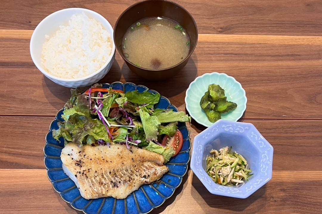 たらのムニエル定食。富山県砺波市の定食・居酒屋サンタス食堂のフードメニュー。