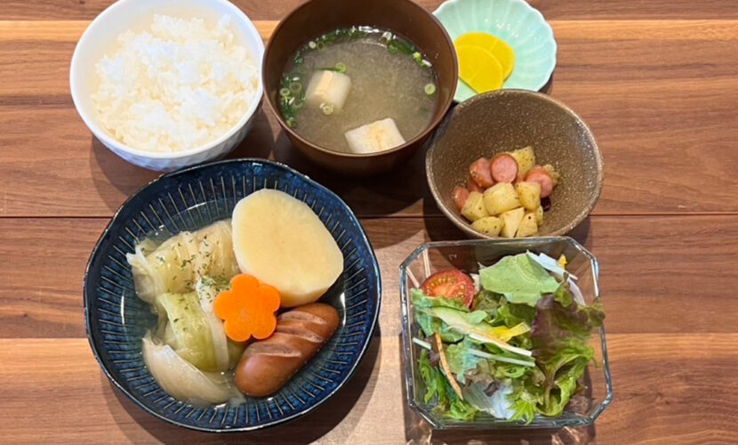 和風ロールキャベツ定食。富山県砺波市の定食・居酒屋サンタス食堂のフードメニュー。