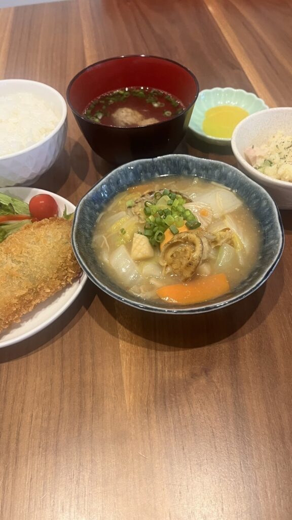 シーフードのうま煮定食。富山県砺波市の定食・居酒屋サンタス食堂のフードメニュー。