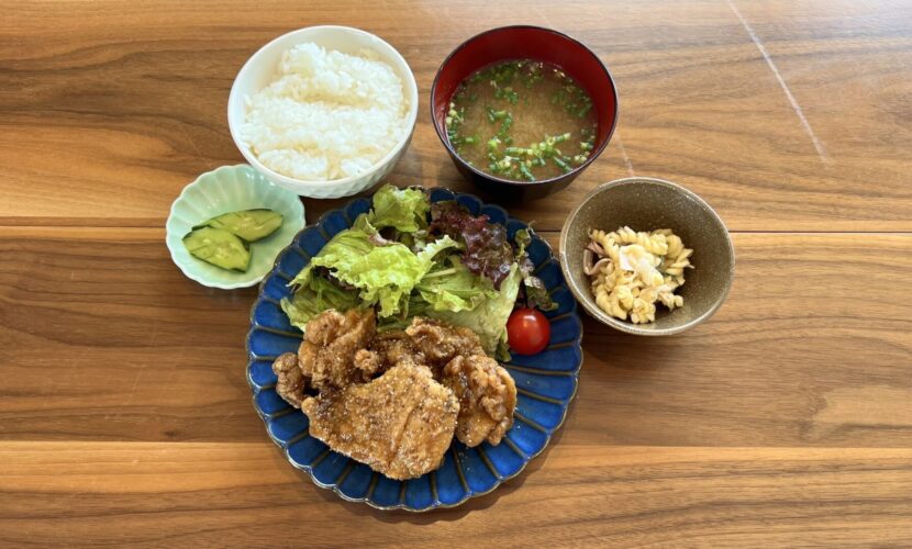 鶏の甘辛ダレ定食。富山県砺波市の定食・居酒屋サンタス食堂のフードメニュー。定食。富山県砺波市の定食・居酒屋サンタス食堂のフードメニュー。