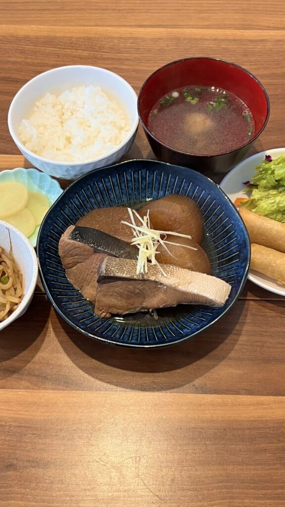ぶり大根定食。富山県砺波市の定食・居酒屋サンタス食堂のフードメニュー。定食。富山県砺波市の定食・居酒屋サンタス食堂のフードメニュー。