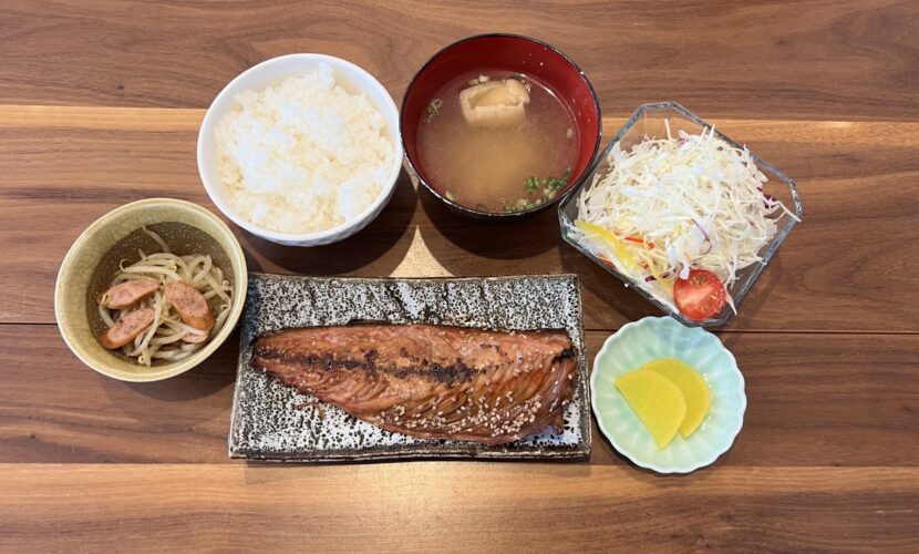 サバのみりん干し定食。富山県砺波市の定食・居酒屋サンタス食堂のフードメニュー。定食。富山県砺波市の定食・居酒屋サンタス食堂のフードメニュー。