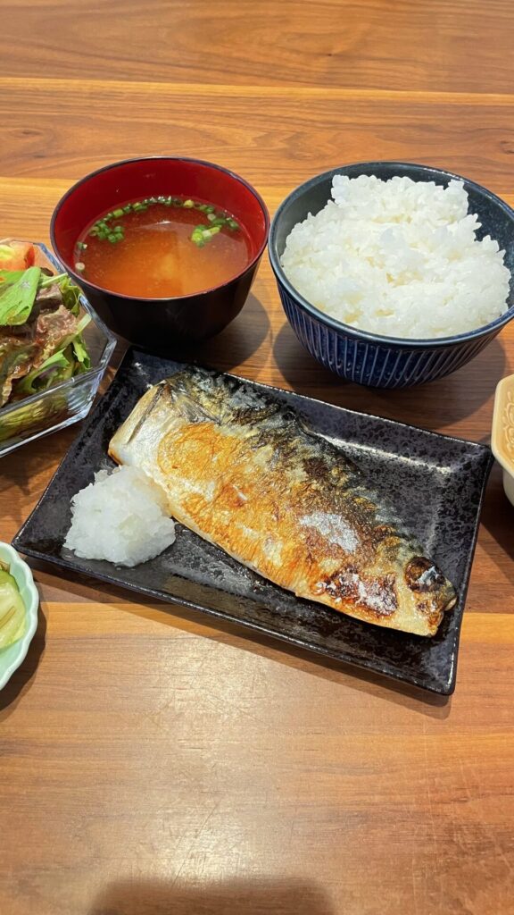 サバの塩焼き定食。富山県砺波市の定食・居酒屋サンタス食堂のフードメニュー。定食。富山県砺波市の定食・居酒屋サンタス食堂のフードメニュー。
