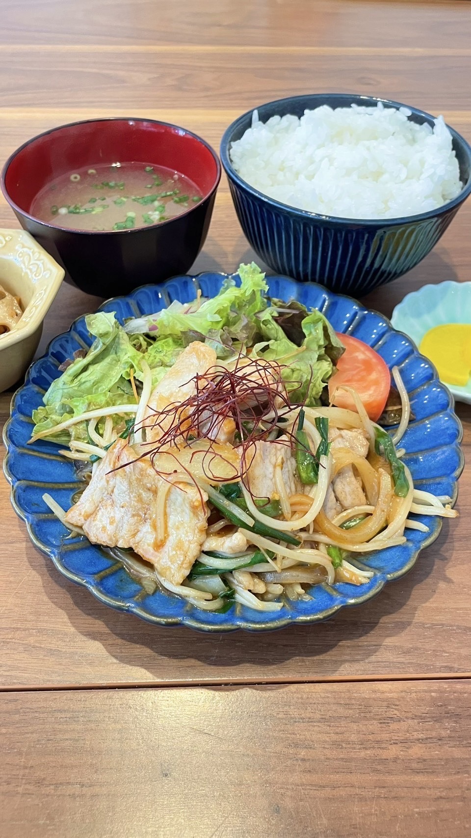 豚肉のスタミナ炒め定食。富山県砺波市の定食・居酒屋サンタス食堂のフードメニュー。定食。富山県砺波市の定食・居酒屋サンタス食堂のフードメニュー。