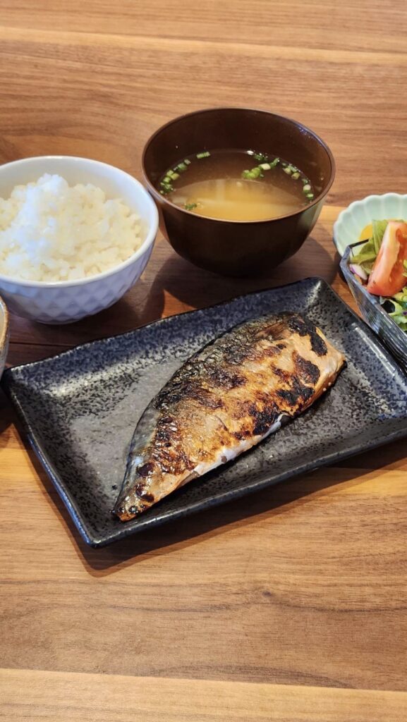 さばのみりん干し定食。富山県砺波市の定食・居酒屋サンタス食堂のフードメニュー。定食。富山県砺波市の定食・居酒屋サンタス食堂のフードメニュー。