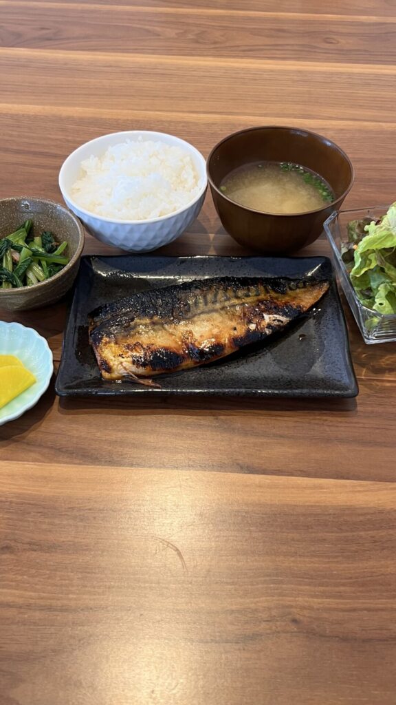 サバのみりん干し定食。富山県砺波市の定食・居酒屋サンタス食堂のフードメニュー。定食。富山県砺波市の定食・居酒屋サンタス食堂のフードメニュー。