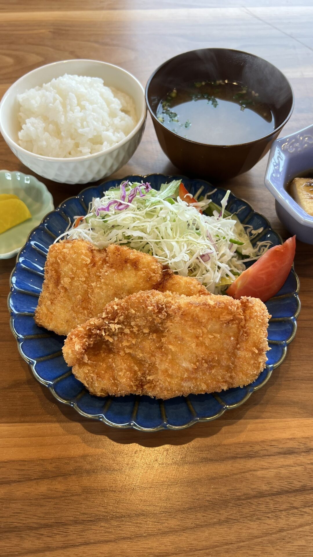 タラのフライ定食。富山県砺波市の定食・居酒屋サンタス食堂のフードメニュー。定食。富山県砺波市の定食・居酒屋サンタス食堂のフードメニュー。