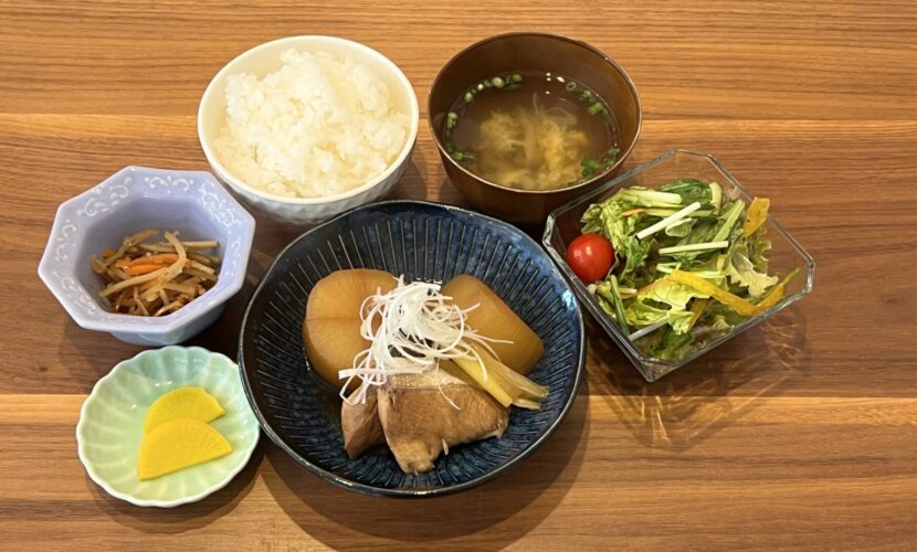 ブリ大根定食。富山県砺波市の定食・居酒屋サンタス食堂のフードメニュー。定食。富山県砺波市の定食・居酒屋サンタス食堂のフードメニュー。