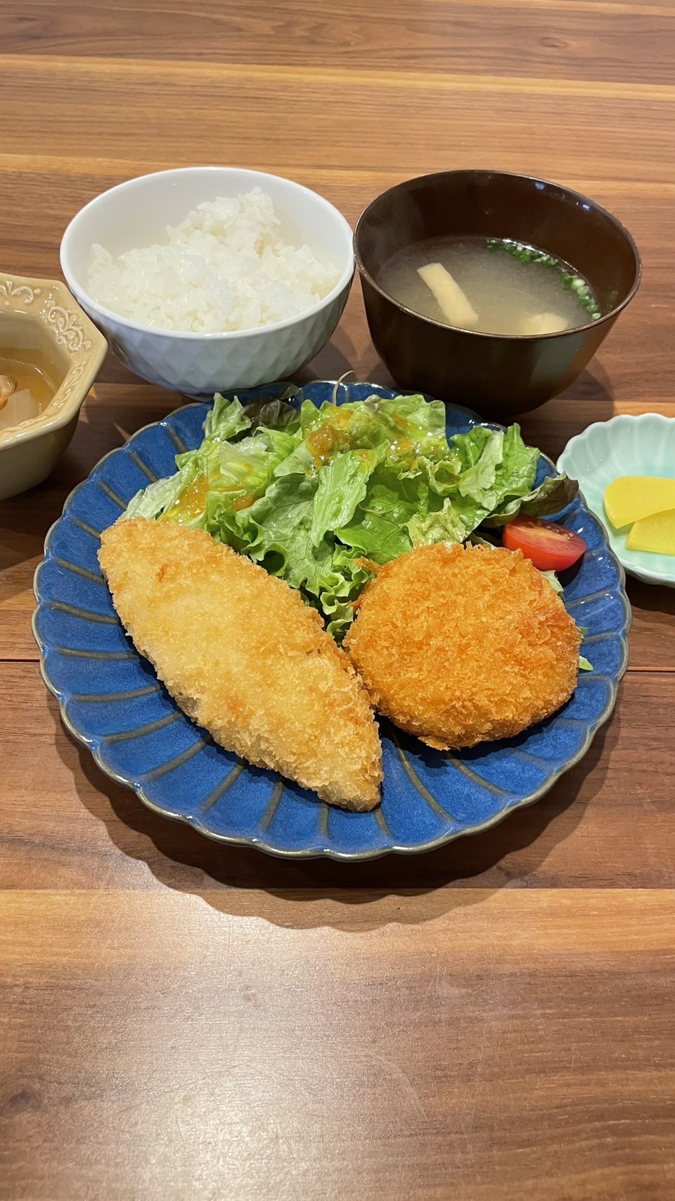 白身フライ＆カニクリームコロッケ定食。富山県砺波市の定食・居酒屋サンタス食堂のフードメニュー。定食。富山県砺波市の定食・居酒屋サンタス食堂のフードメニュー。