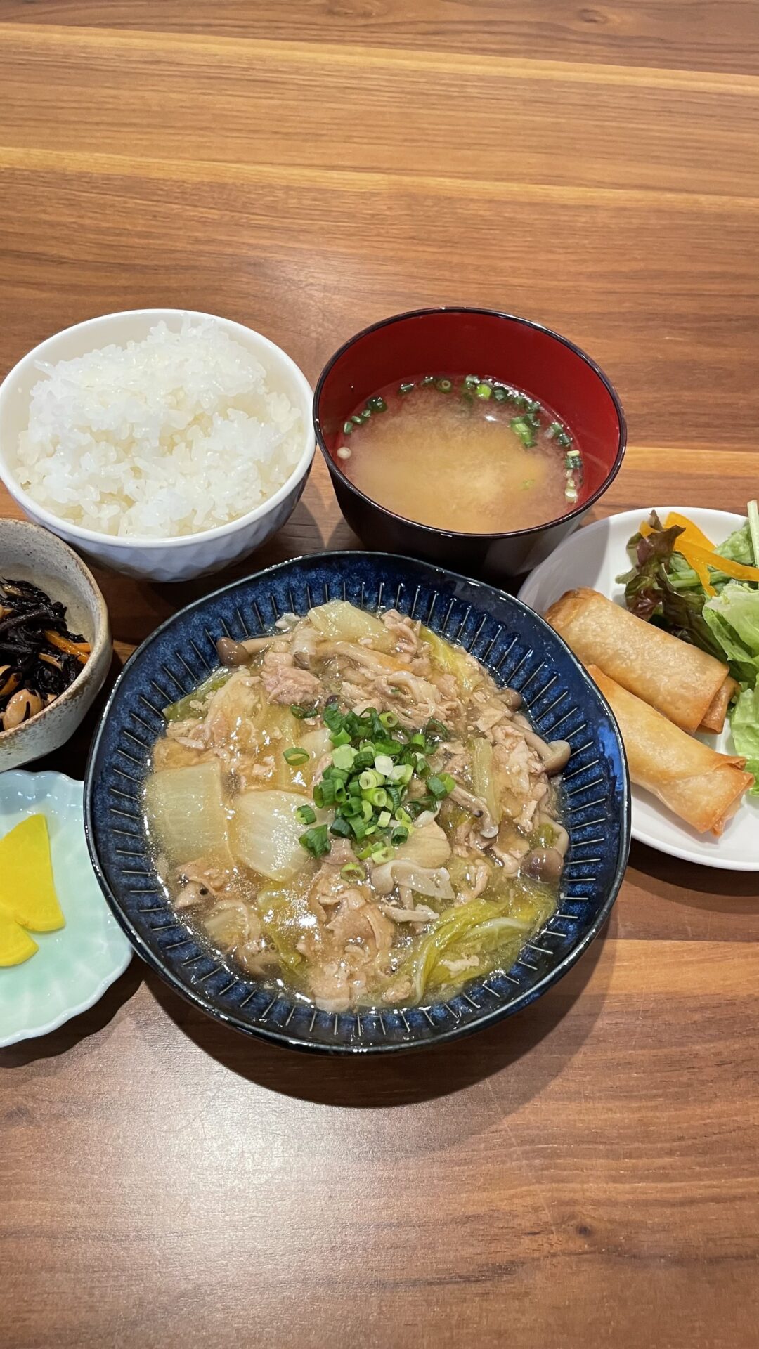 豚と白菜のとろとろ煮定食。富山県砺波市の定食・居酒屋サンタス食堂のフードメニュー。定食。富山県砺波市の定食・居酒屋サンタス食堂のフードメニュー。