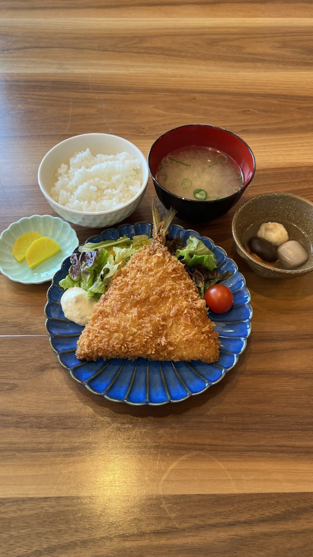 アジフライ定食。富山県砺波市の定食・居酒屋サンタス食堂のフードメニュー。定食。富山県砺波市の定食・居酒屋サンタス食堂のフードメニュー。