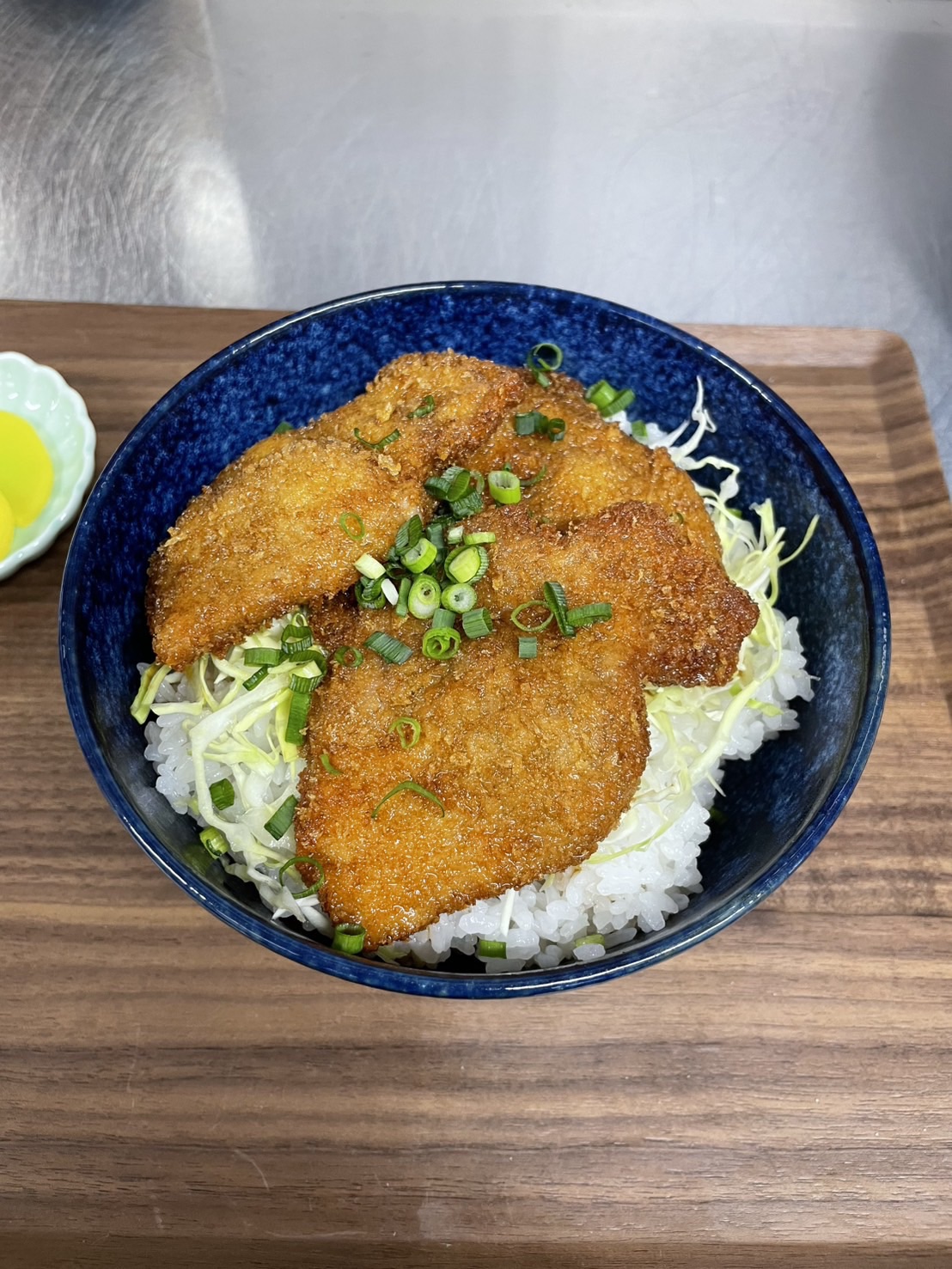 ワンコイン丼（大葉包みタレカツ）定食。富山県砺波市の定食・居酒屋サンタス食堂のフードメニュー。定食。富山県砺波市の定食・居酒屋サンタス食堂のフードメニュー。定食。富山県砺波市の定食・居酒屋サンタス食堂のフードメニュー。定食。富山県砺波市の定食・居酒屋サンタス食堂のフードメニュー。