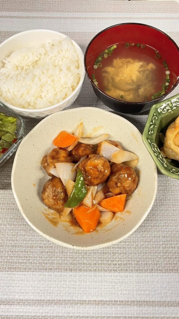 酢豚定食。富山県砺波市の定食・居酒屋サンタス食堂のフードメニュー。定食。富山県砺波市の定食・居酒屋サンタス食堂のフードメニュー。定食。富山県砺波市の定食・居酒屋サンタス食堂のフードメニュー。定食。富山県砺波市の定食・居酒屋サンタス食堂のフードメニュー。