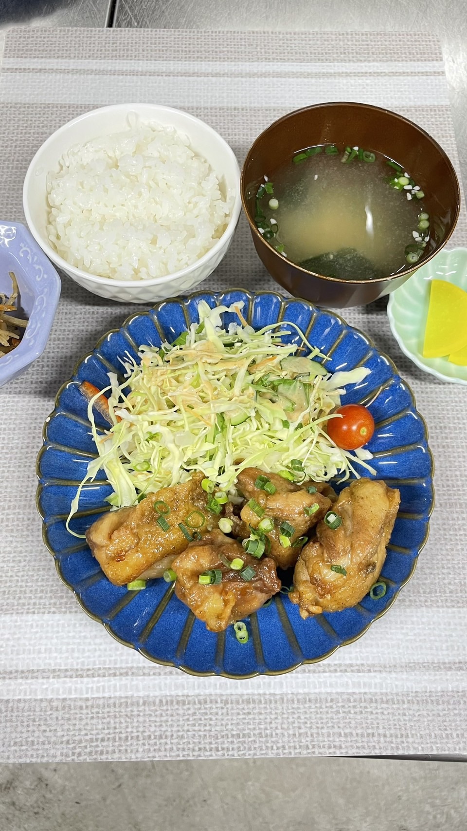 鶏の柚子胡椒だれ定食。富山県砺波市の定食・居酒屋サンタス食堂のフードメニュー。定食。富山県砺波市の定食・居酒屋サンタス食堂のフードメニュー。定食。富山県砺波市の定食・居酒屋サンタス食堂のフードメニュー。定食。富山県砺波市の定食・居酒屋サンタス食堂のフードメニュー。